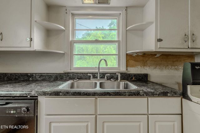 2800 Patrick Ave, Maryville, TN 37804