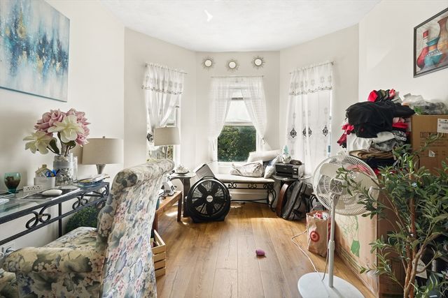 34 Norton St, Boston, MA 02125