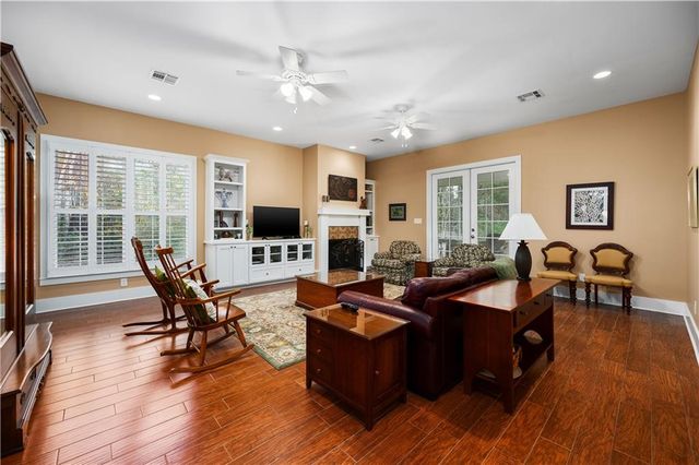 224 HIDDEN PINES Drive, Pineville, LA 71360