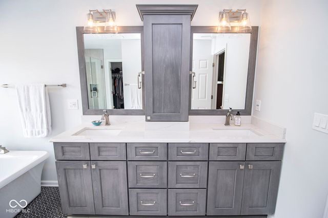 9963 Parkshore Drive, Fishers, IN 46038