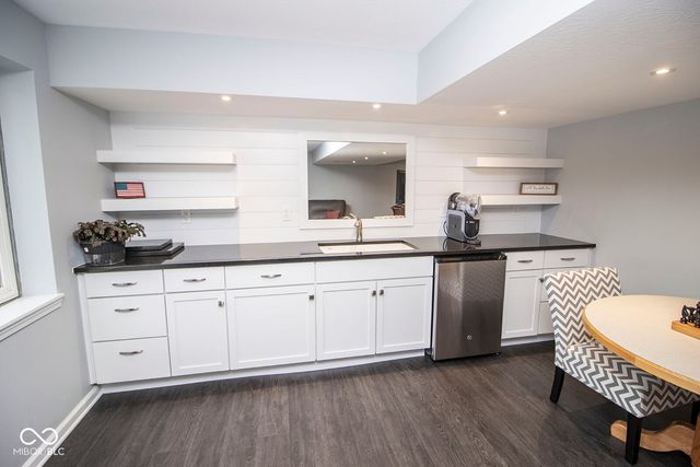 9963 Parkshore Drive, Fishers, IN 46038