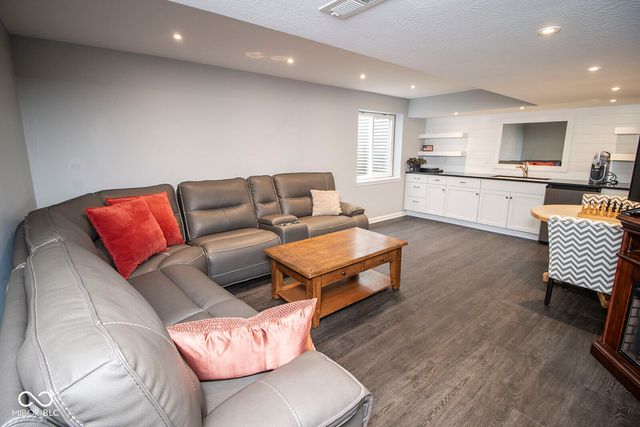 9963 Parkshore Drive, Fishers, IN 46038