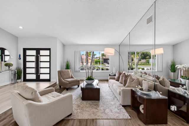 22052 Martella Avenue, Boca Raton, FL 33433