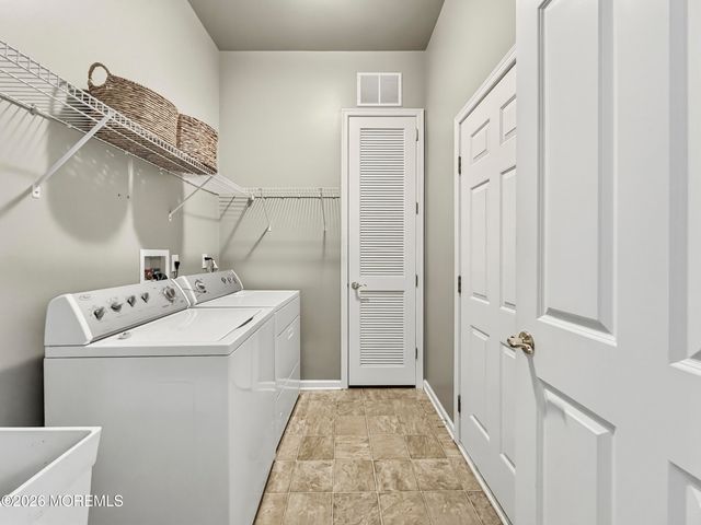 1 Bay Hill Road, Jackson, NJ 08527