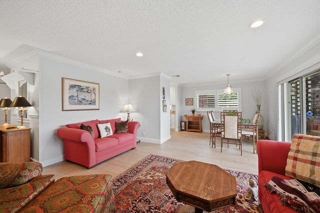 324 Orange Tree Drive 4, Atlantis, FL 33462