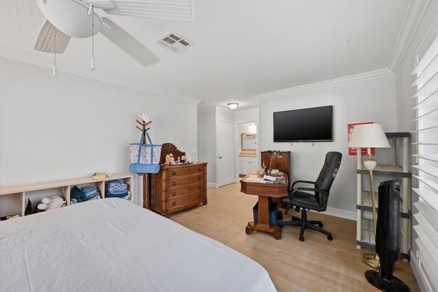 324 Orange Tree Drive 4, Atlantis, FL 33462