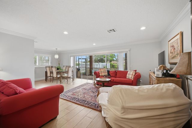 324 Orange Tree Drive 4, Atlantis, FL 33462