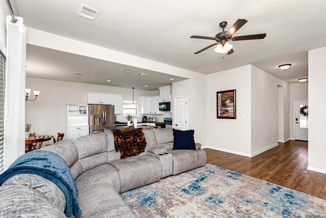 4715 E Sunset Loop, Addis, LA 70710