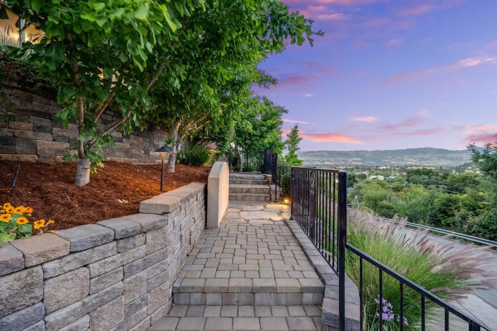 Image 5 of property listing at 545 Bonnie View Court, Morgan Hill, CA 95037