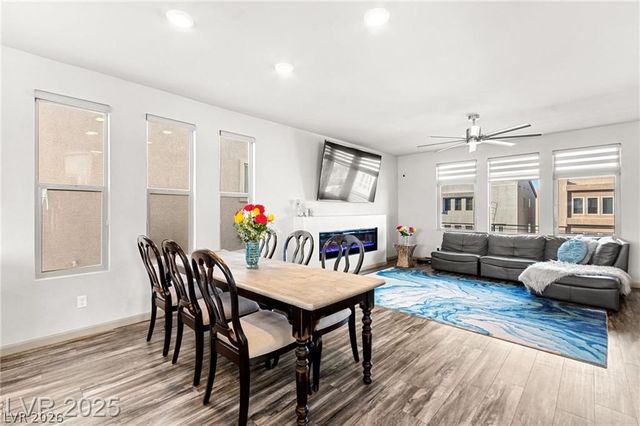 8011 Haywood Estate Avenue, Las Vegas, NV 89113