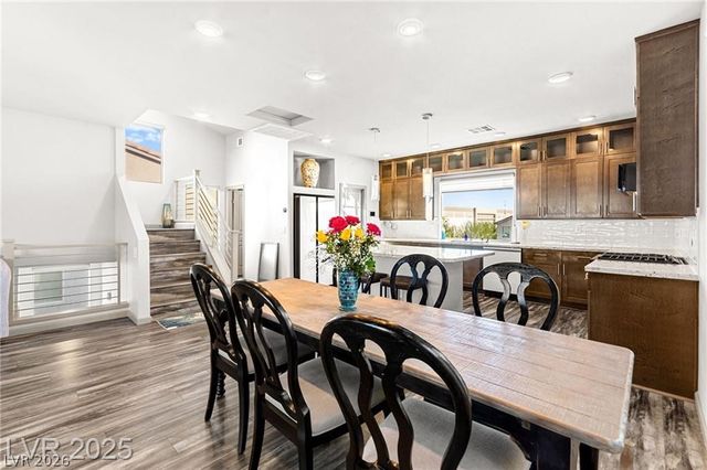 8011 Haywood Estate Avenue, Las Vegas, NV 89113