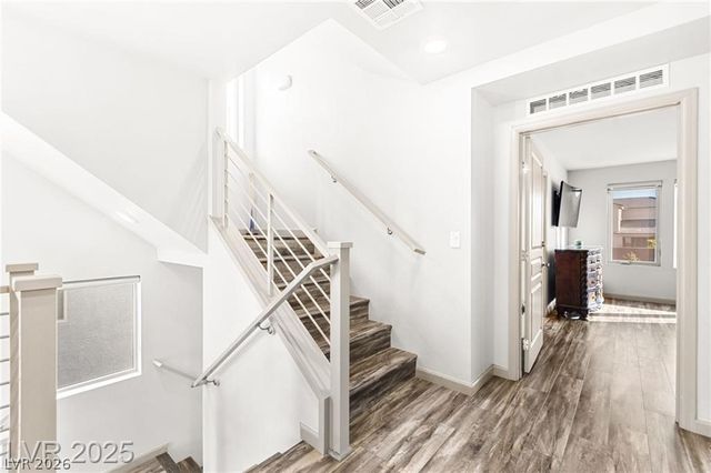 8011 Haywood Estate Avenue, Las Vegas, NV 89113