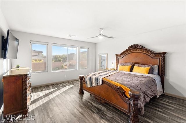 8011 Haywood Estate Avenue, Las Vegas, NV 89113