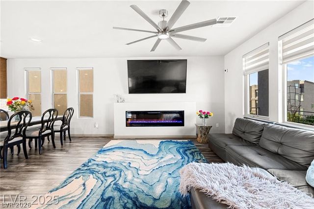 8011 Haywood Estate Avenue, Las Vegas, NV 89113