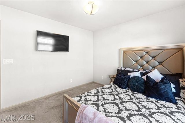 8011 Haywood Estate Avenue, Las Vegas, NV 89113