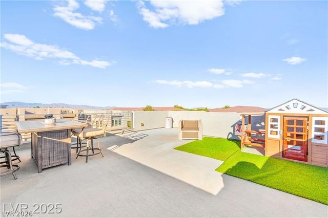 8011 Haywood Estate Avenue, Las Vegas, NV 89113