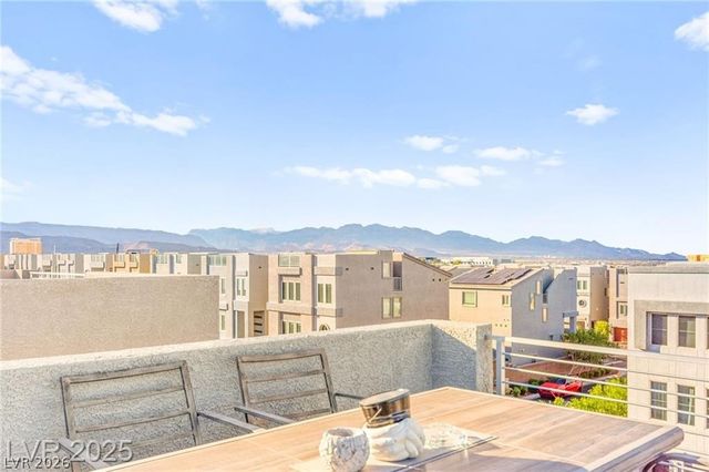 8011 Haywood Estate Avenue, Las Vegas, NV 89113