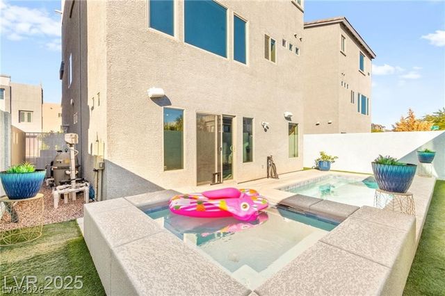 8011 Haywood Estate Avenue, Las Vegas, NV 89113