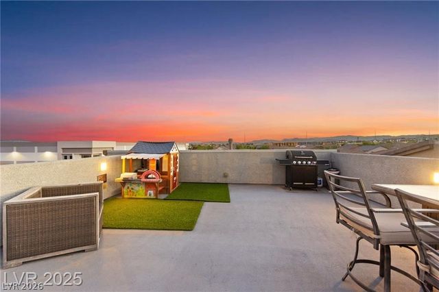 8011 Haywood Estate Avenue, Las Vegas, NV 89113