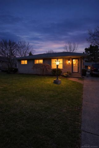 20525 Shores Street, Saint Clair Shores, MI 48080