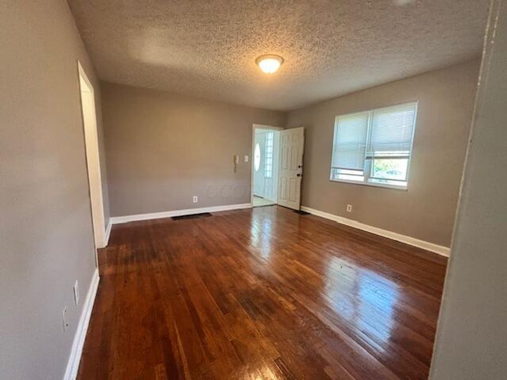 233 N James Road, B, Columbus, OH 43213