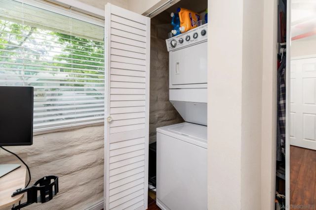 2544 Navarra Dr 4, Carlsbad, CA 92009