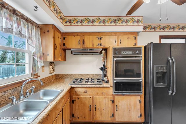 30 Brown Avenue, Hazlet, NJ 07730