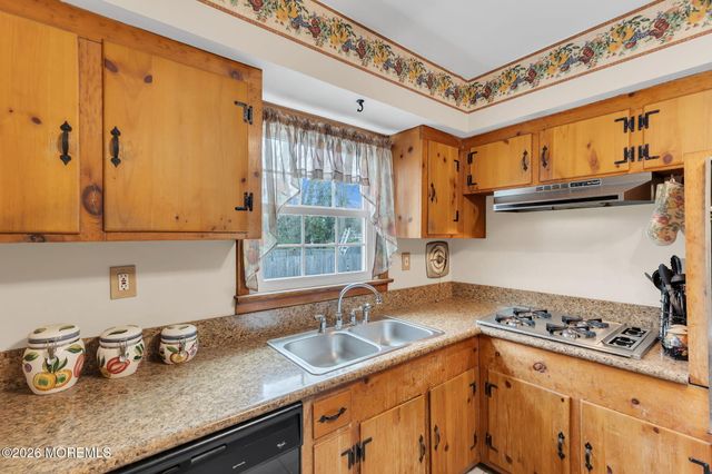 30 Brown Avenue, Hazlet, NJ 07730