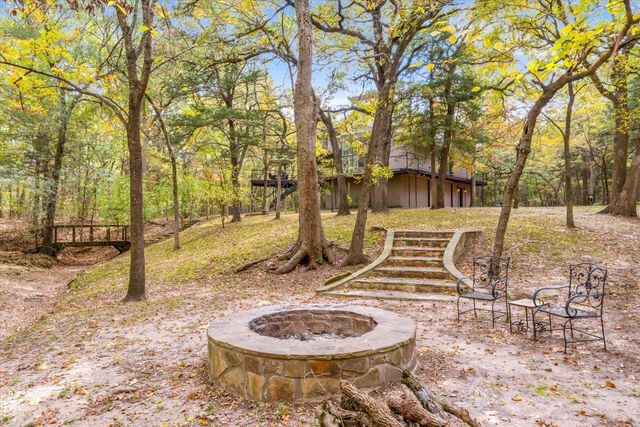 10461 County Road 2460, Poetry, TX 75160