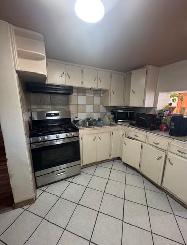 207 Garcia Road NE, Albuquerque, NM 87113