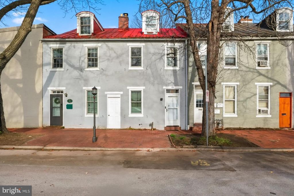 Image 1 of property listing at 547 S FRONT ST, Harrisburg, PA 17104