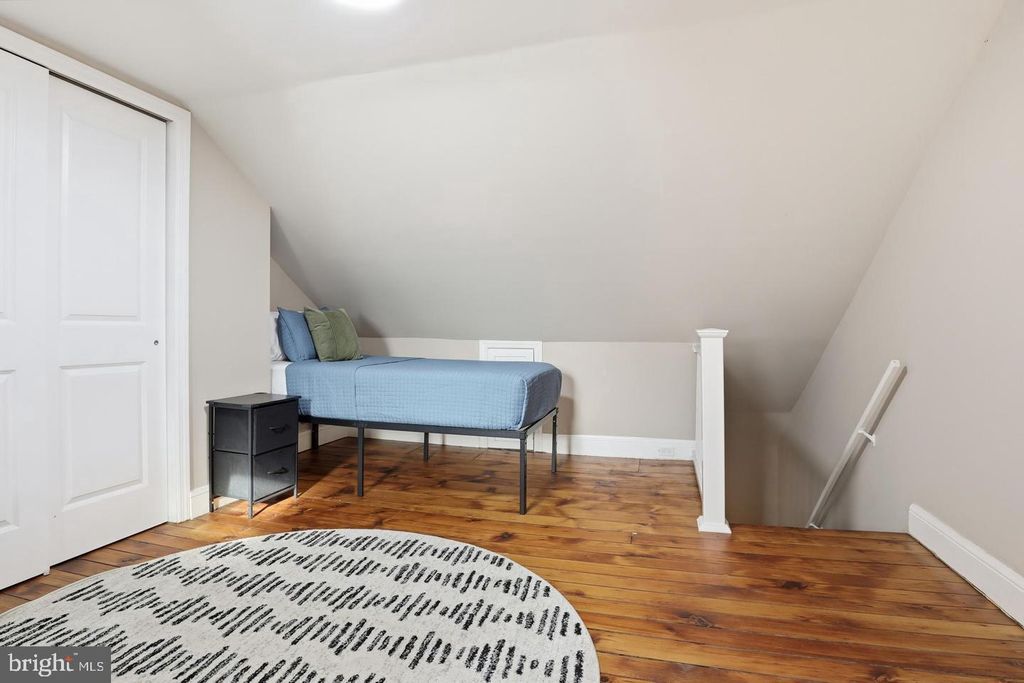 Image 18 of property listing at 547 S FRONT ST, Harrisburg, PA 17104