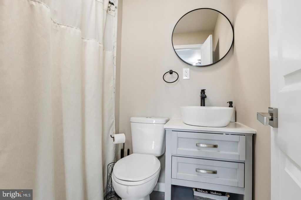 Image 27 of property listing at 547 S FRONT ST, Harrisburg, PA 17104