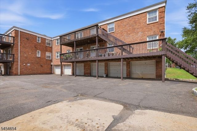 14 Dartmouth Ave 3B, Bridgewater Twp., NJ 08807