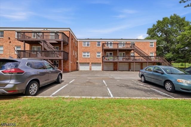 14 Dartmouth Ave 3B, Bridgewater Twp., NJ 08807