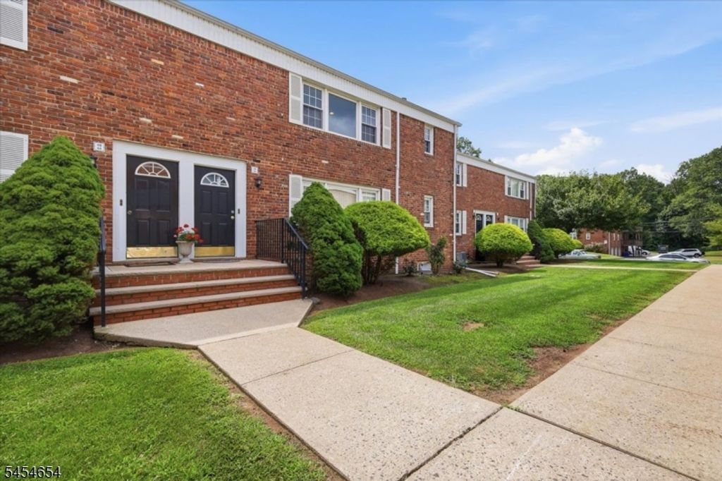 14 Dartmouth Ave 3B, Bridgewater Twp., NJ 08807