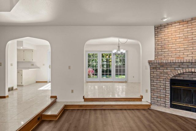 1580 ARBORETUM DRIVE, Oshkosh, WI 54901