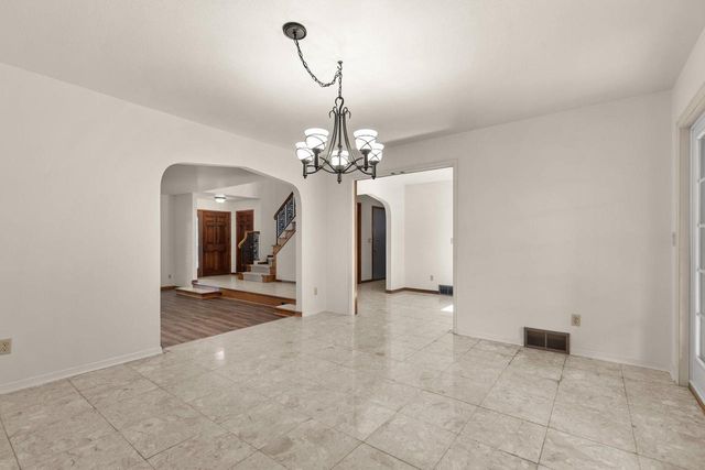 1580 ARBORETUM DRIVE, Oshkosh, WI 54901