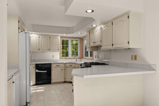 1580 ARBORETUM DRIVE, Oshkosh, WI 54901