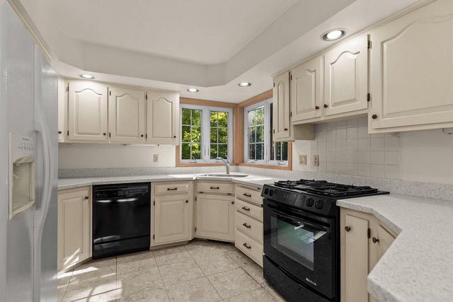 1580 ARBORETUM DRIVE, Oshkosh, WI 54901