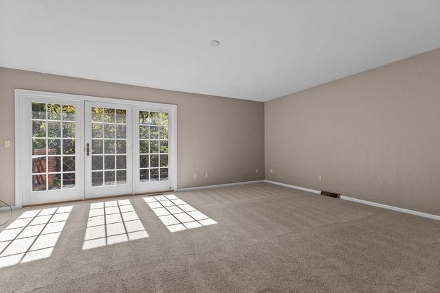 1580 ARBORETUM DRIVE, Oshkosh, WI 54901