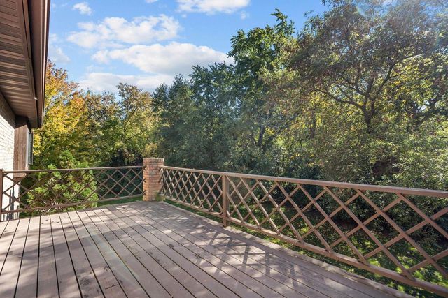 1580 ARBORETUM DRIVE, Oshkosh, WI 54901