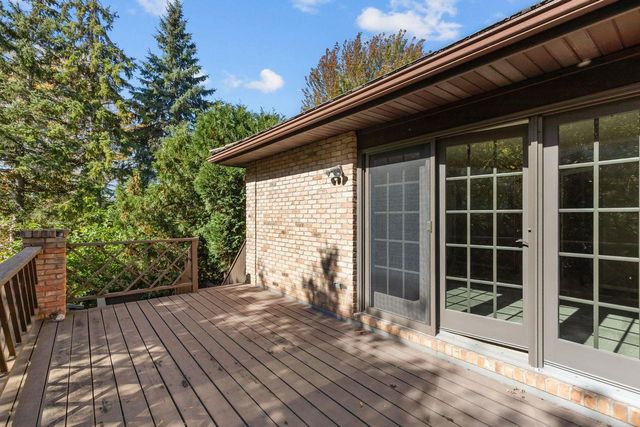 1580 ARBORETUM DRIVE, Oshkosh, WI 54901