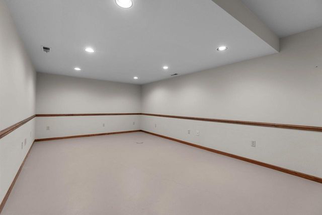 1580 ARBORETUM DRIVE, Oshkosh, WI 54901