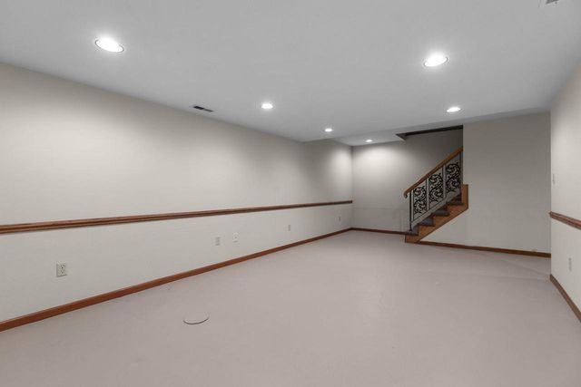 1580 ARBORETUM DRIVE, Oshkosh, WI 54901