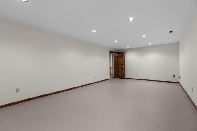 1580 ARBORETUM DRIVE, Oshkosh, WI 54901