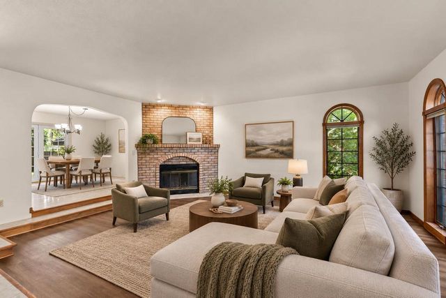 1580 ARBORETUM DRIVE, Oshkosh, WI 54901