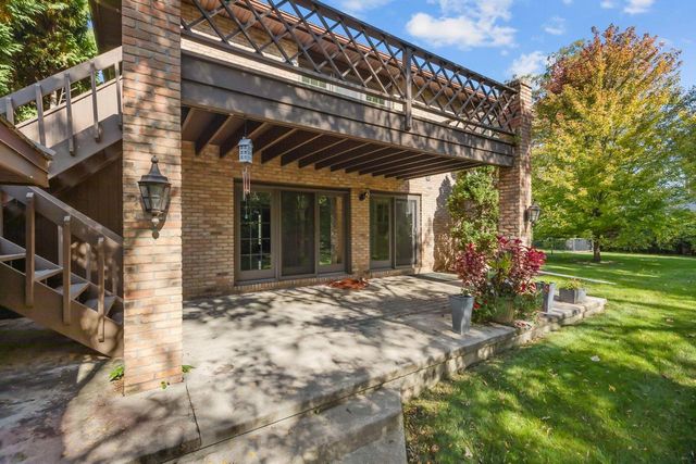 1580 ARBORETUM DRIVE, Oshkosh, WI 54901