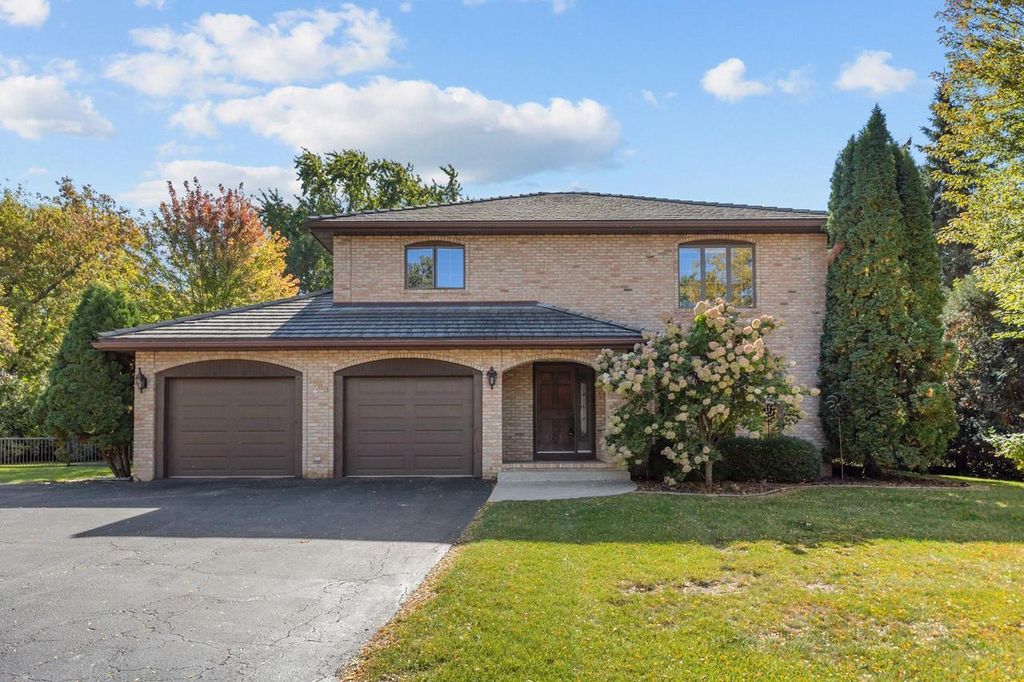1580 ARBORETUM DRIVE, Oshkosh, WI 54901