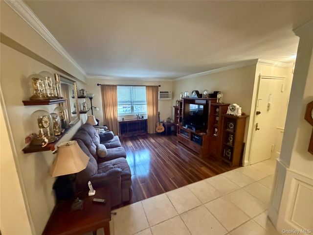 88-17 Shore Parkway 016, Howard Beach, NY 11414